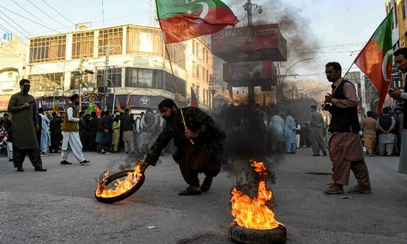 FIR, amid PTI protests in Lahore, brings charges of sedition, terrorism and attempted murder against Imran and others – Pakistan FIR, amid PTI protests in Lahore, brings charges of sedition, terrorism and attempted murder against Imran and others – Pakistan