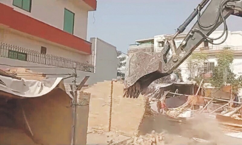 LDA operation to retrieve plots in Johar Town - Newspaper - DAWN.COM