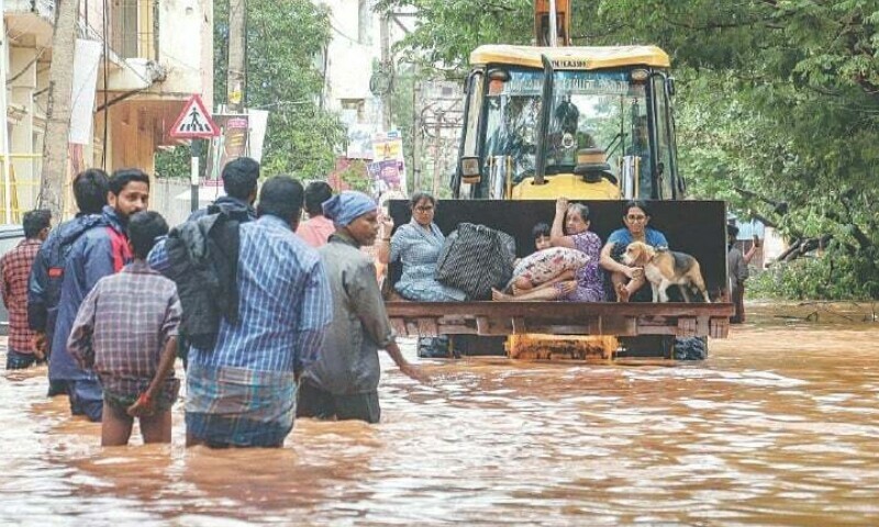 Cyclone kills 19 in India and Sri Lanka