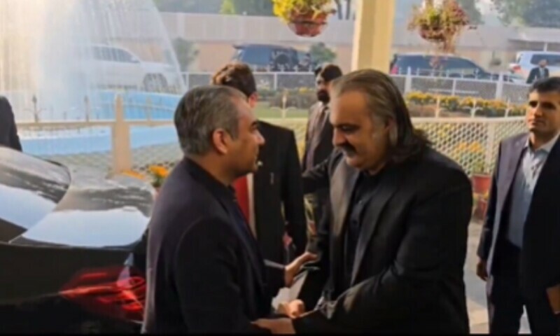 Naqvi meets CM Gandapur as KP apex committee discusses Kurram situation