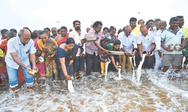 Tsunami news in newspaper
