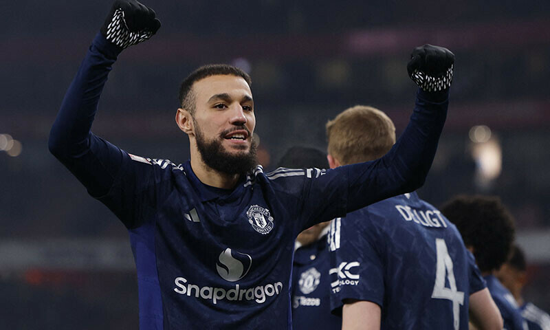 Man United win on penalties after hectic FA Cup clash against Arsenal Man United win on penalties after hectic FA Cup clash against Arsenal