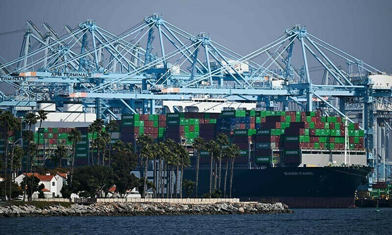 US trade gap swells as Trump renews scrutiny of deficits
