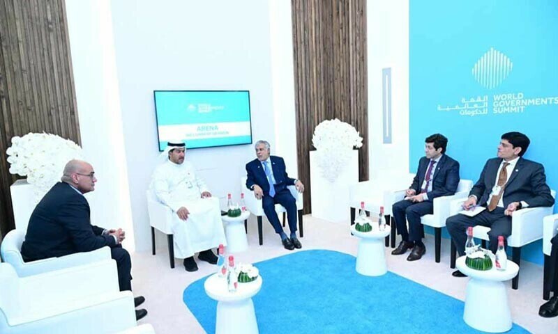 Deputy PM Dar meets Etisalat CEO, invites company to invest more in Pakistan’s telecom sector