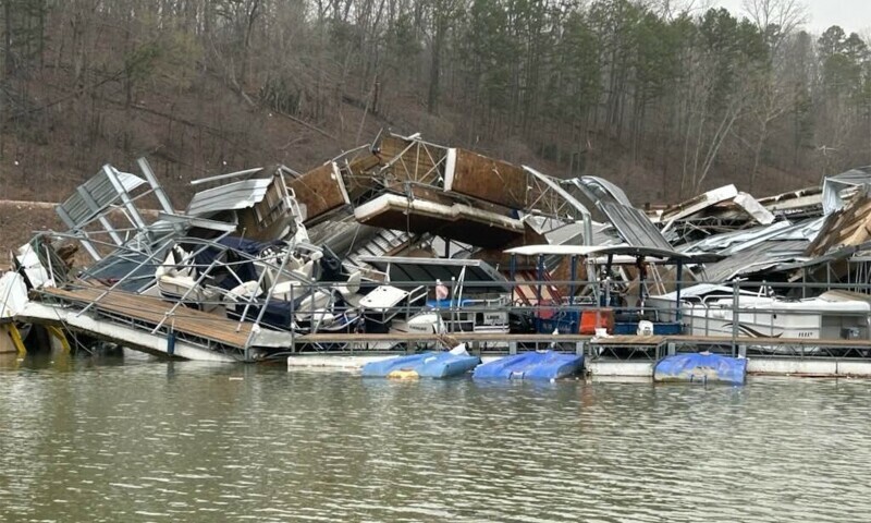 At least 33 dead as tornadoes ravage central US - World - DAWN.COM