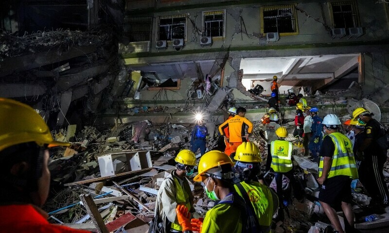 Myanmar quake death toll hits 1,700 as aid scramble intensifies – World  www.dawn.com