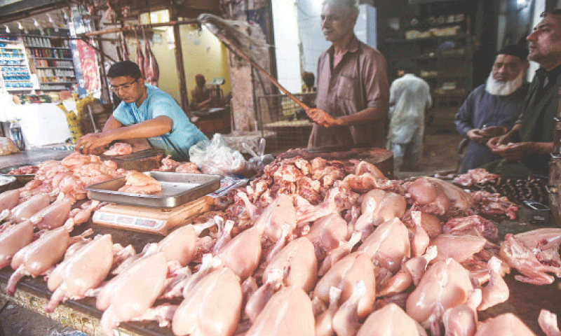 Despite ‘hefty’ fines, Karachi retailers thrive on booming Ramazan sale