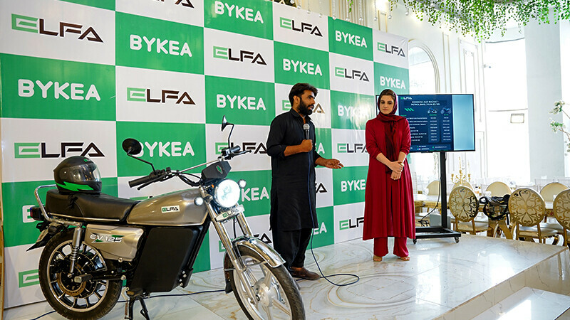 Amir, a Bykea driver-partner, sharing his experience of riding ELFA EV125 electric motorbike.