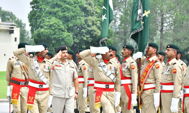  Libyan Armed Forces Chief Saddam Khalifa Abu Qasim Haftar (2nd from left) receives a guard of honour at the General Headquarters. — ISPR 