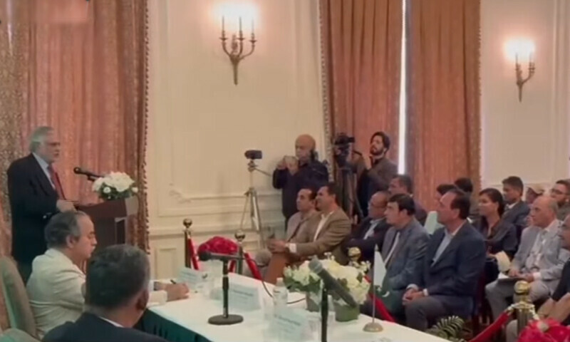 امریکا سے مضبوط تعلقات چاہتے ہیں، ان تعلقات کو پاک چین دوستی کے تناظر میں نہ دیکھا جائے، اسحٰق ڈار