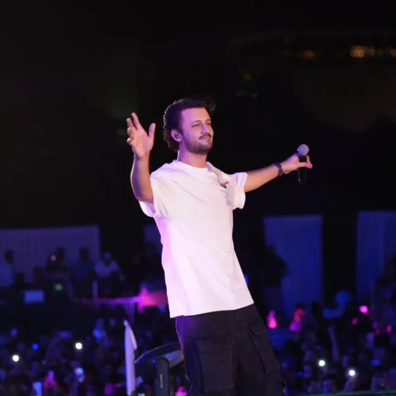 Atif Aslam performs at packed Independence Day concert in Karachi
