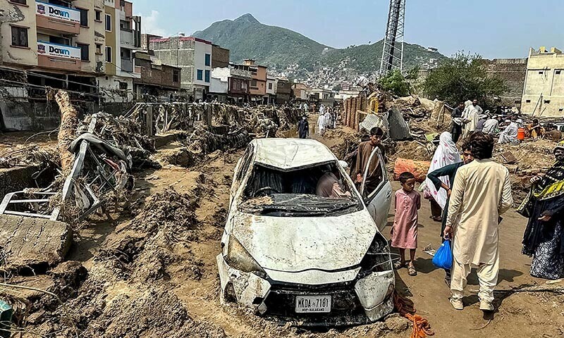 Modern technology to be introduced to minimise risk of mudslides, floods, says KP CM