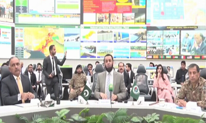 سیلاب میں لاپتا متعدد افراد کی لاشیں مل گئیں، 25 ہزار شہریوں کو ریسکیو کیا گیا، عطا تارڑ