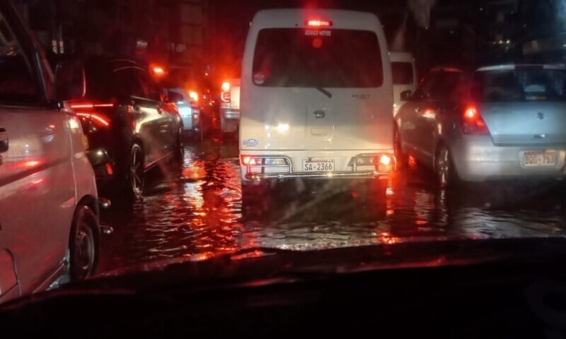 At least 6 dead as heavy rain lashes Karachi with PMD warning of more downpours