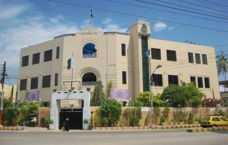 Karachi’s S.M. Law College students protest against ‘exceptional’ fee hike