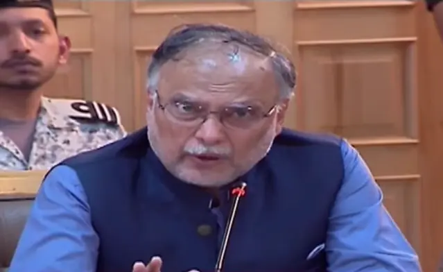  Planning Minister Ahsan Iqbal at Narowal meeting. &mdash; DawnNewsTV 