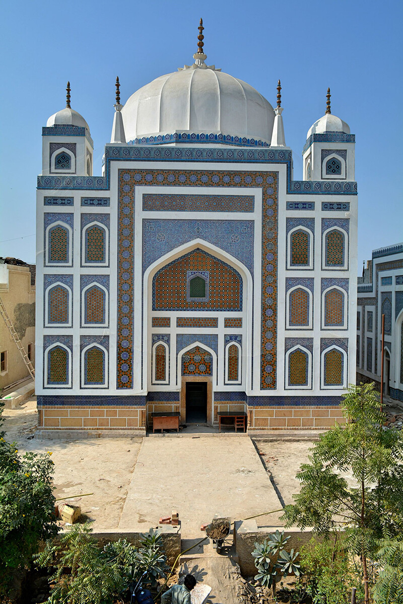     تالپوروں کی پہلی چویاری کے تیسرے حاکم، میر کرم علی تالپور کا مقبرہ حیدرآباد— تصویر: انڈومنٹ فنڈ   