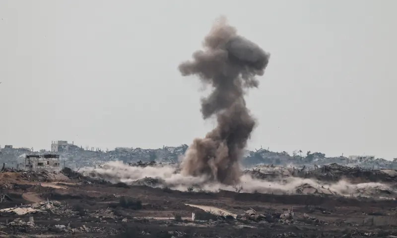  Smoke rises after an explosion in Gaza, as seen from the Israeli side of the border on Sept 6, 2025. &mdash; Reuters/Amir Cohen 
