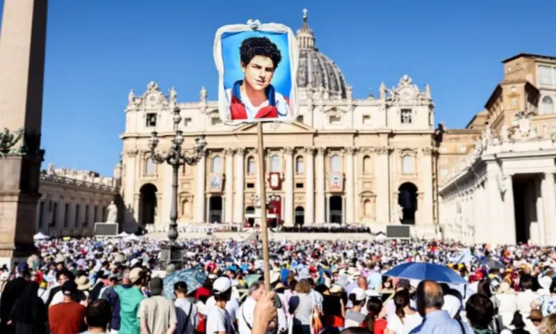 Italian teen who died of leukaemia in 2006 becomes first Catholic saint of millennial generation
