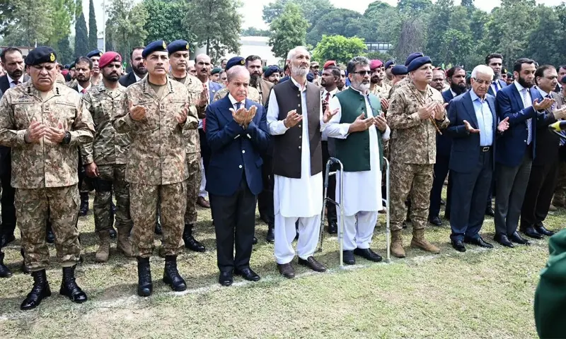 راولپنڈی: میجرعدنان اسلم شہید کی نمازِ جنازہ ادا، وزیراعظم اور فیلڈ مارشل کی شرکت