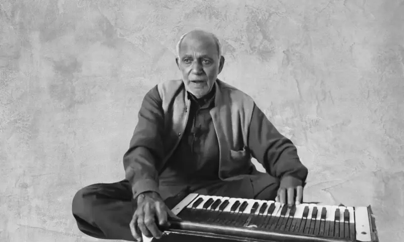 Peshawar artists ask KP govt to posthumously award folk musicians Farooq Ustad and Khalid Malik Haider