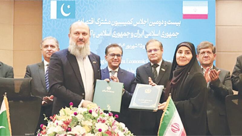 Islamabad, Tehran sign protocols, eye $10bn trade