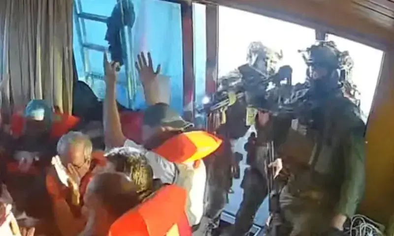 Israel intercepts Gaza flotilla, detains activists