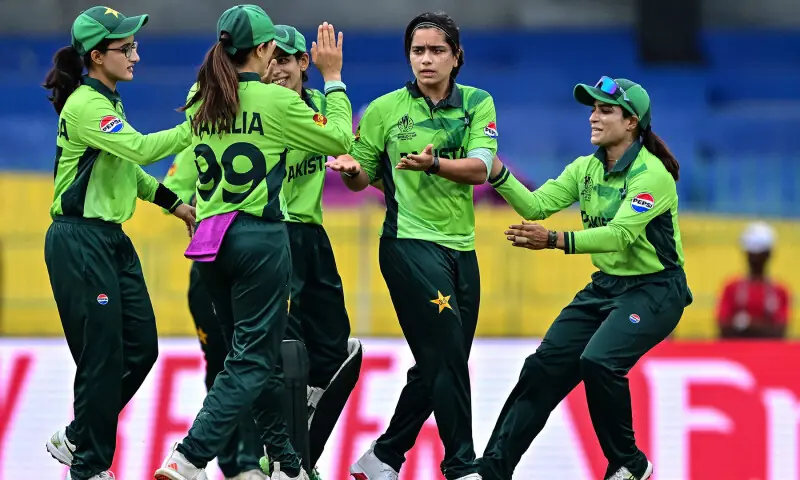 Pakistan’s captain Fatima Sana (2R) celebrates with teammates after taking the wicket of India’s Smriti Mandhana during the ICC Women’s Cricket World Cup 2025 ODI match between India and Pakistan at the R. Premadasa International Cricket Stadium in Colombo on October 5, 2025. — AFP