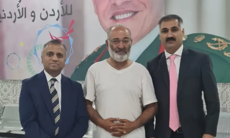 Dar says ex-senator Mushtaq Ahmad to return on Thursday, with Pakistan embassy in Amman