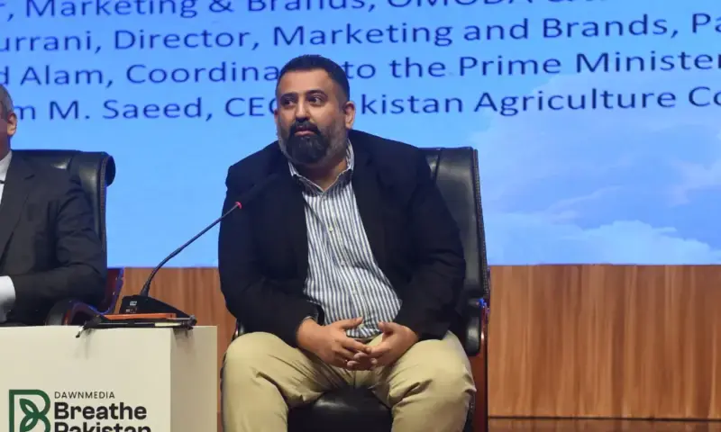 نیکسجن آٹوز کی او موڈا اور جے ایکو برانڈز کے جنرل منیجر برائے مارکیٹنگ و برانڈز علی زیدی نے برقی گاڑیوں کو صارف دوست بنانے کی ضرورت پر زور دیا۔&mdash;فوٹو: مرتضیٰ علی/وائٹ اسٹار