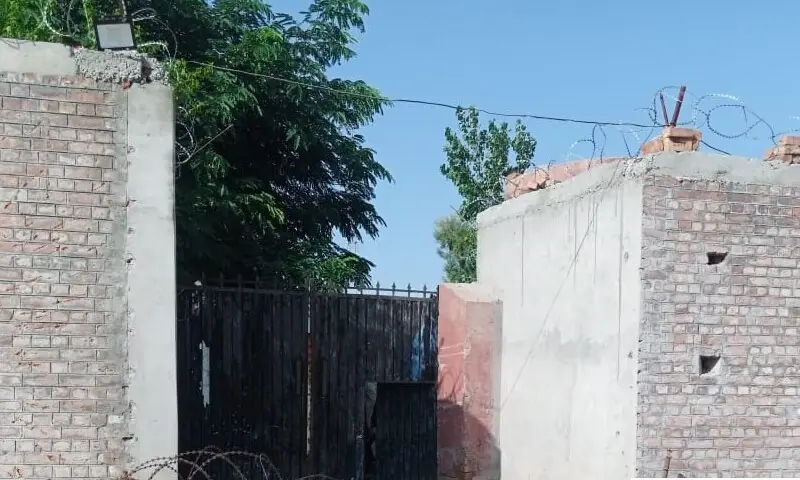 https://i.dawn.com/large/2025/10/18121805cd4cc36.webp
