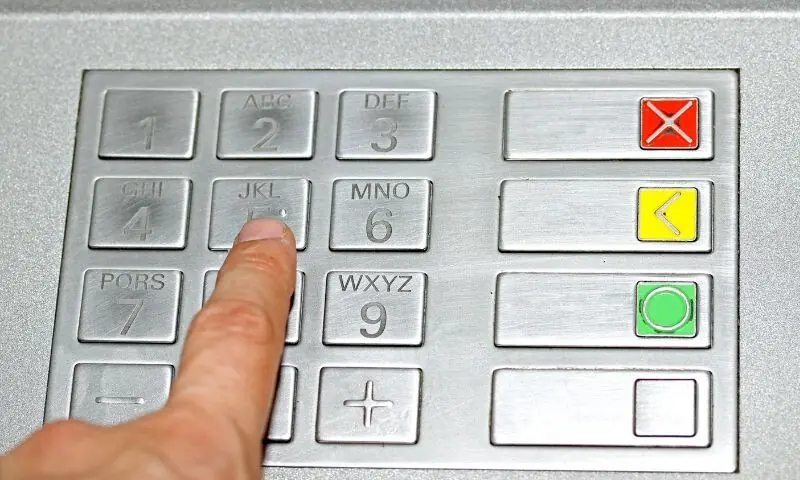   اے ٹی ایم کی معلومات بینک کبھی صارف سے نہیں مانگتا  