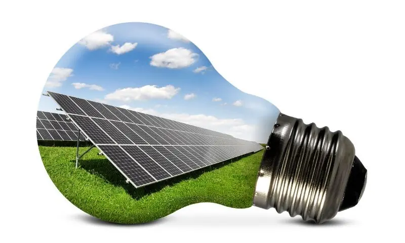 کم آمدنی والے بہت سے گھرانوں کے لیے یہ شمسی نظام کے اخراجات قابلِ برداشت نہیں