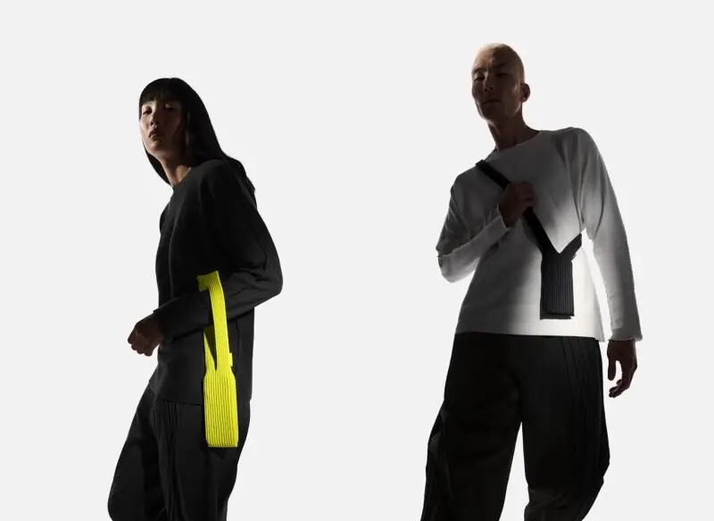 Apple is releasing a glorified $150 sock bag in collaboration with ISSEY MIYAKE Apple is releasing a glorified $150 sock bag in collaboration with ISSEY MIYAKE