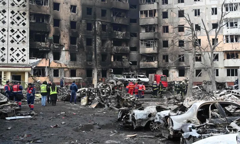 Ukraine expected to give up land, some arms under US peace plan