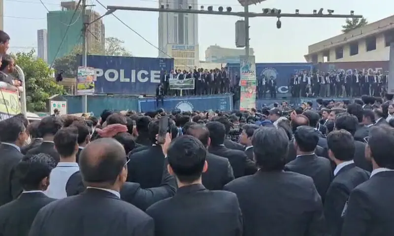 Lawyers protest in Karachi for protection of Karoonjhar hills, demand withdrawal of Sindh govt’s plea now fixed in FCC