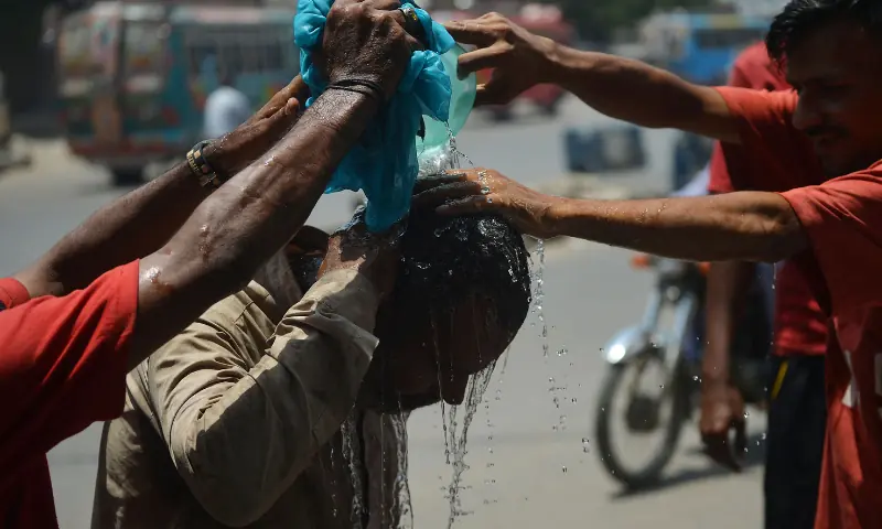 UN report warns Karachi among cities expected to become ‘substantially hotter’