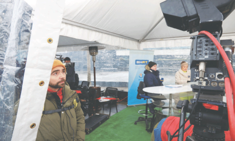 Bosnian broadcaster uses tent studio to protest funding cuts