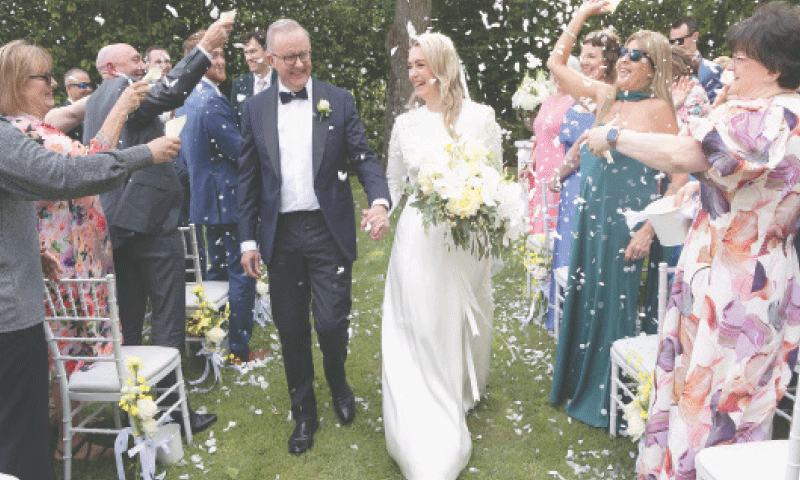 Australian PM ties the knot in private ceremony