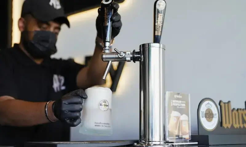 Booze ban eased for more foreigners in Saudi Arabia