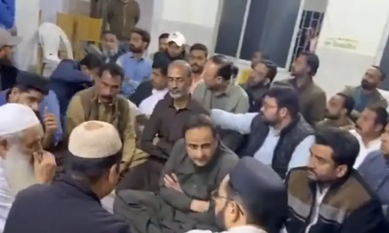 Child’s drowning in manhole: Karachi mayor assures ‘impartial inquiry’, action against those found ‘negligent’ in visit to family