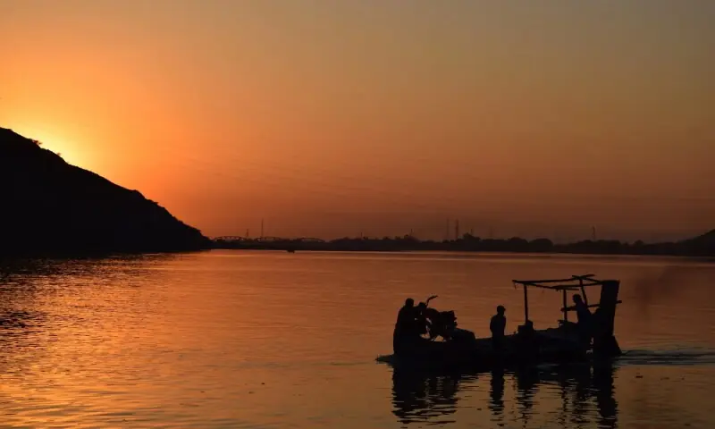 Going back in time on the banks of the Indus