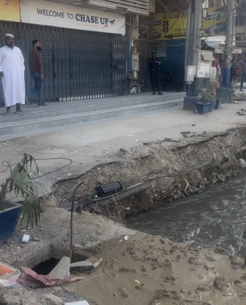  The manhole in which Ibrahim fell. 