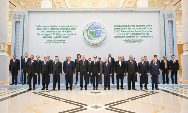 PM calls on world to urge Kabul to rein in terrorists operating ...