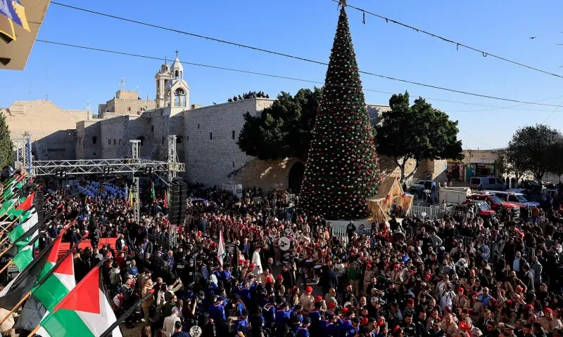 In pictures: The world prepares for holiday festivities on Christmas Eve