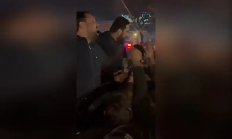 KP CM Afridi, PTI workers reach Lahore’s Liberty Chowk for party gathering