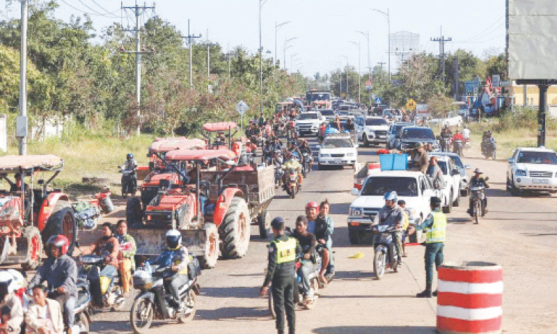 Thailand carries out air strikes in Cambodia