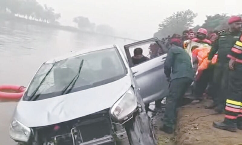 Three dead, nine injured in smog-related accidents