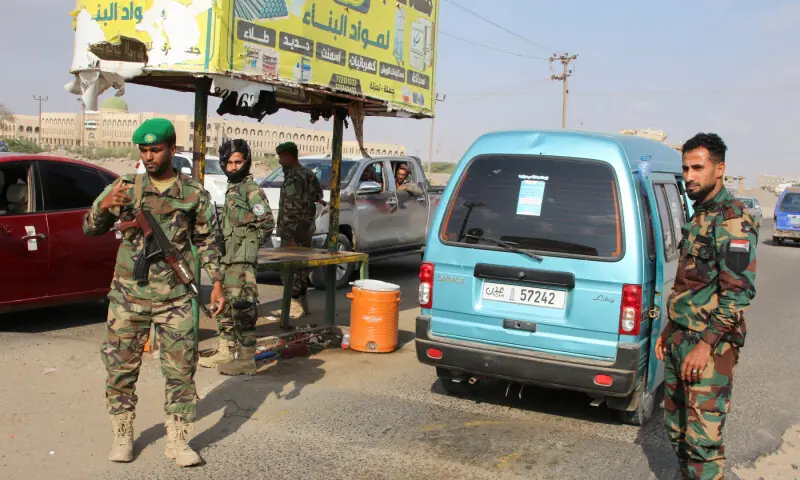 Hospital sources say 4 killed in airstrikes on Yemen; separatist leader skips talks