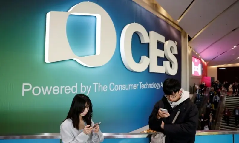 Lenovo unveils AI agent to bridge PCs, phones and wearables at CES